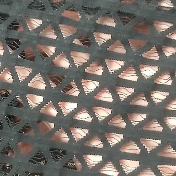 Astr Women's Jumper / Rompers size small in salmon & black with zippered back. - Picture 3 of 9